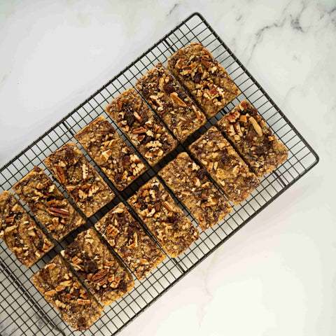 Pecan, Walnut, Almond & Raisin Flapjack Traybake - 14 Slices