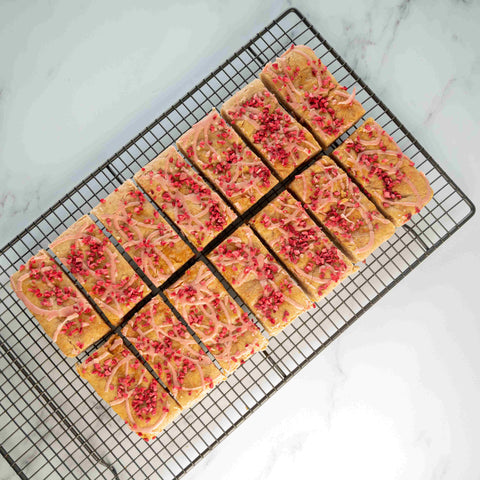 White Chocolate & Raspberry Blondie Traybake - 14 Slices
